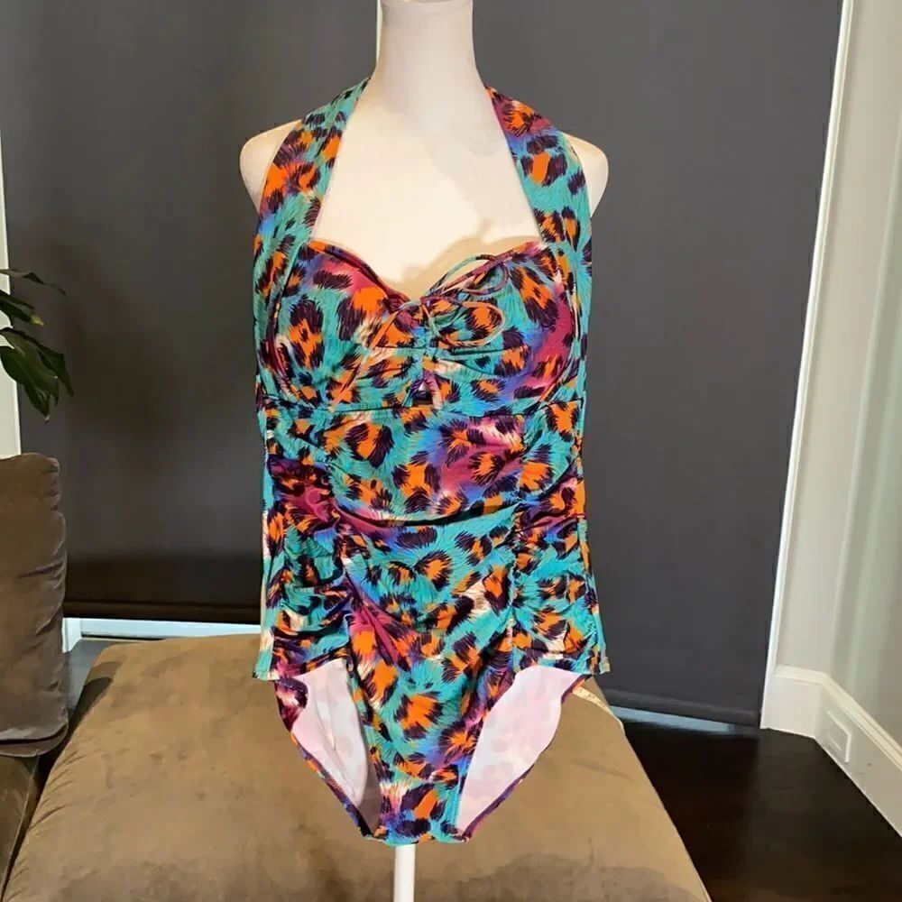 Women’s One Piece Swimsuit with Tummy Control Halter Neck Size L NWOT